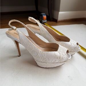 Nicholas Kirkwood White Lace Peep-Toe Heels